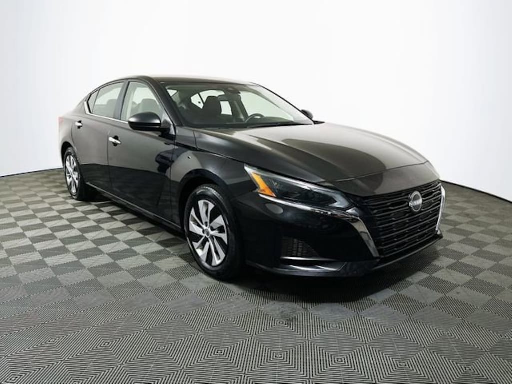 Used 2024 Nissan Altima 2.5 S Sedan