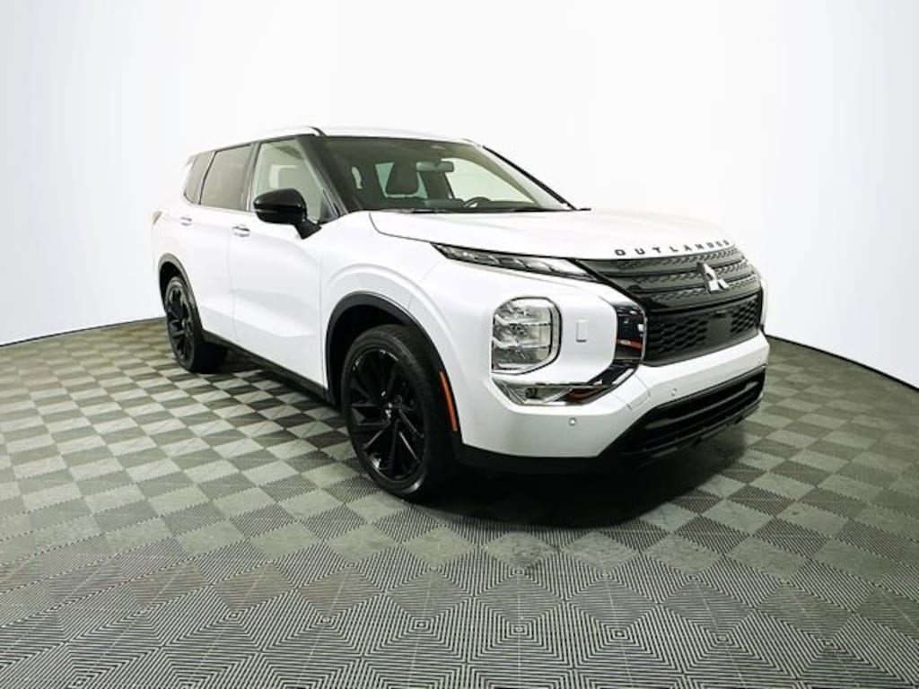 Used 2023 Mitsubishi Outlander SE SUV