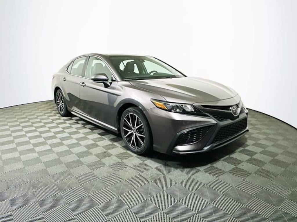Used 2023 Toyota Camry SE Sedan