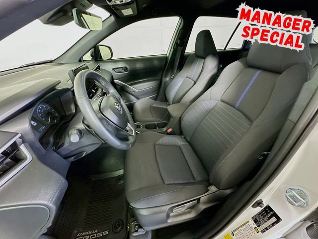 2025 Toyota Corolla Cross SE - Photo 12