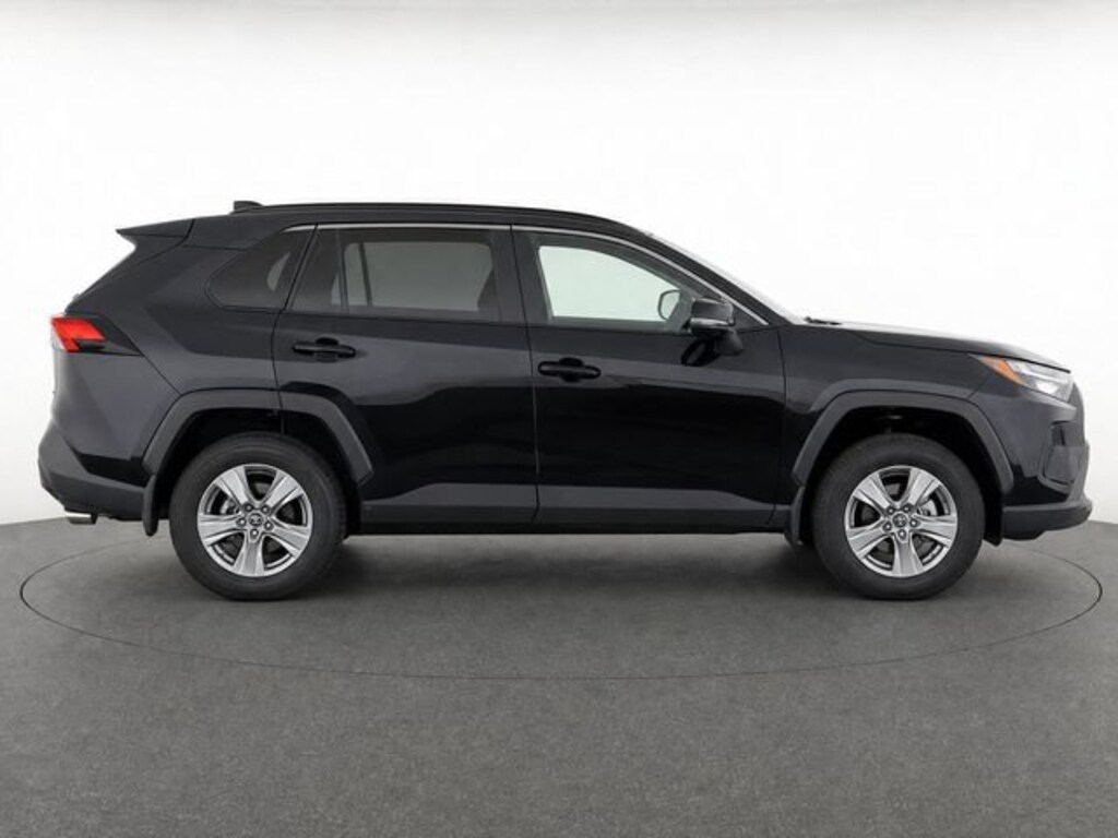Used 2025 Toyota RAV4 XLE SUV