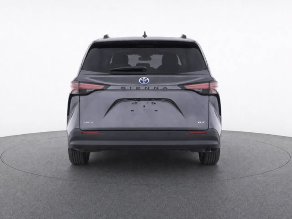 Used 2025 Toyota Sienna XLE 8 Passenger Van Passenger Van