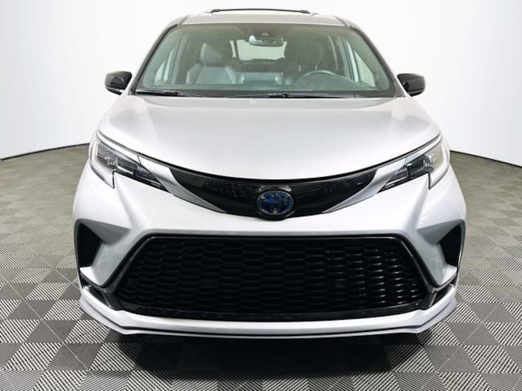 Certified 2021 Toyota Sienna XSE 7 Passenger Van