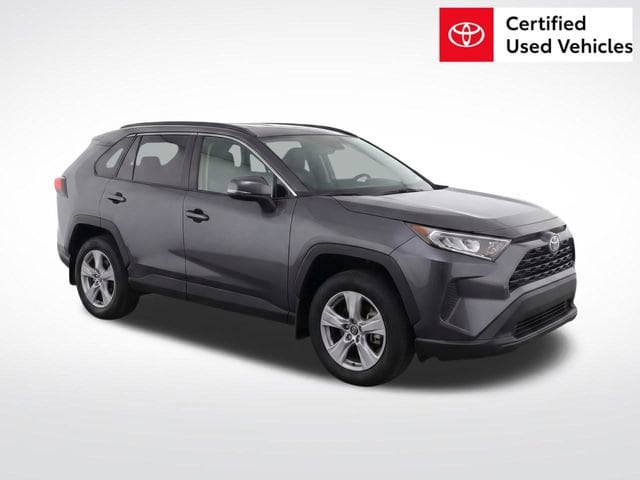 2024 Toyota RAV4 XLE FWD's photo