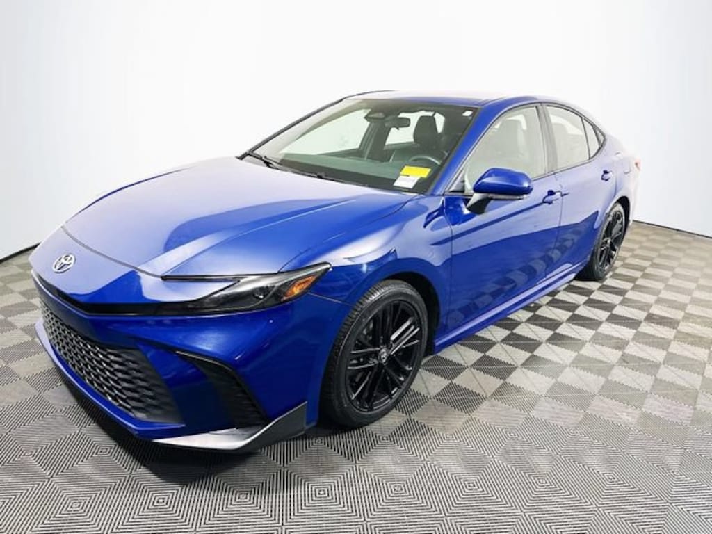 Used 2025 Toyota Camry SE Sedan