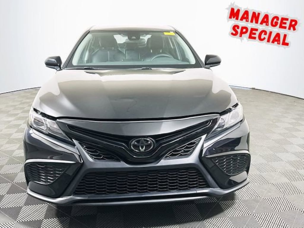 Used 2021 Toyota Camry SE Sedan