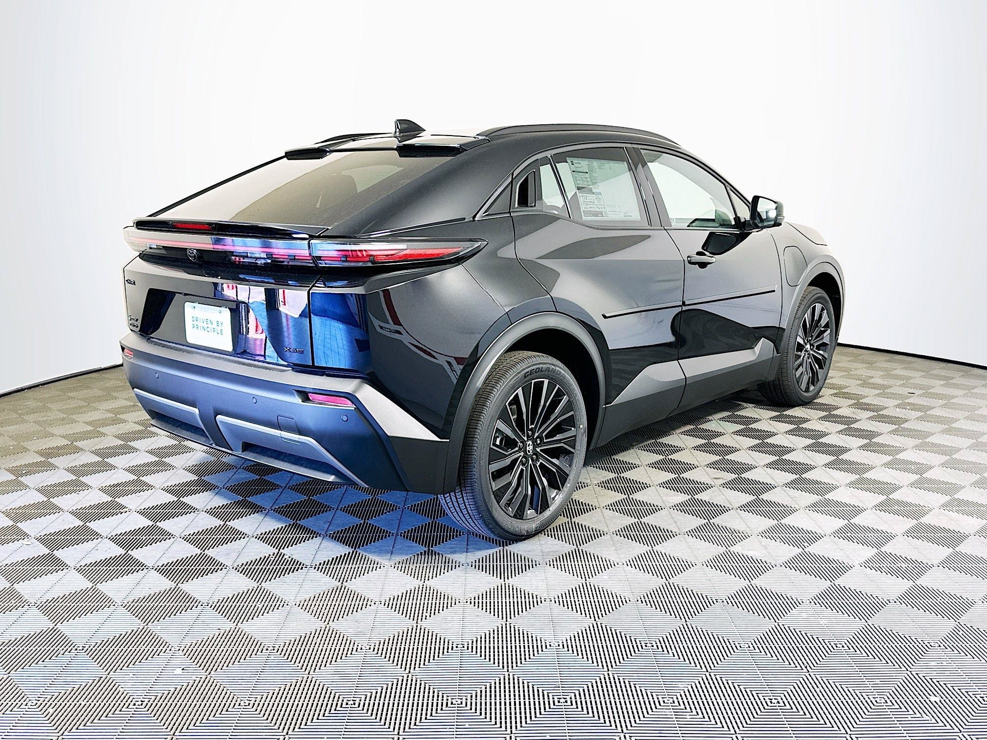 2026 Toyota C-HR XSE - Photo 7