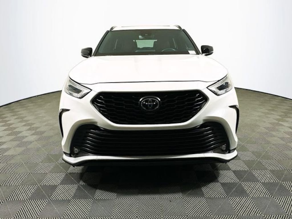 Used 2021 Toyota Highlander XSE SUV