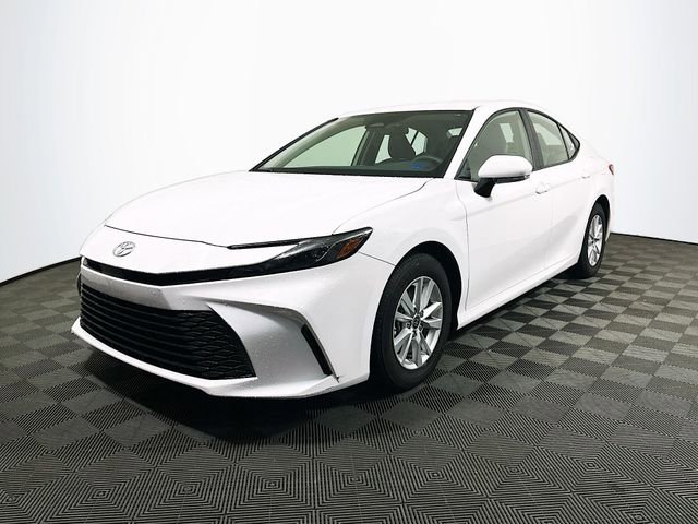 2025 Toyota Camry LE photo 3