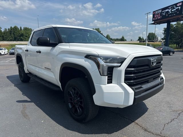 2024 Toyota Tundra SR5 photo 2
