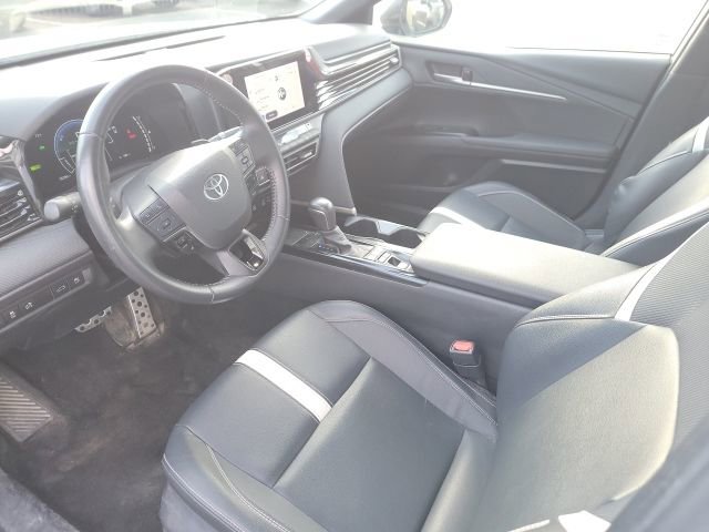 2025 Toyota Camry LE photo 2