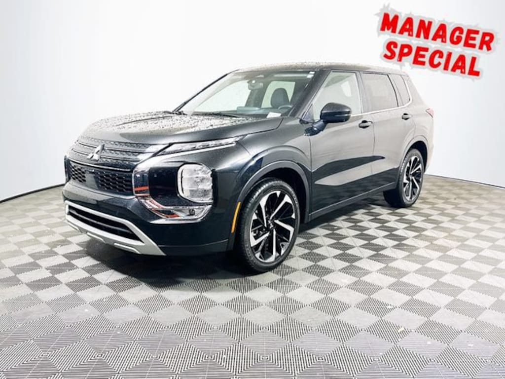 Used 2024 Mitsubishi Outlander SE SUV