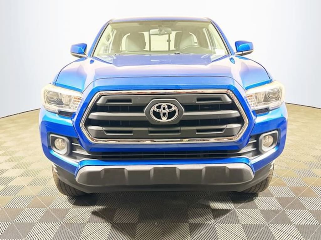 Used 2017 Toyota Tacoma SR5 V6 Truck Access Cab