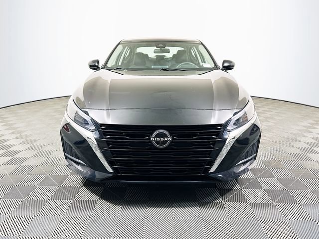 2023 Nissan Altima 2.5 SV photo 2