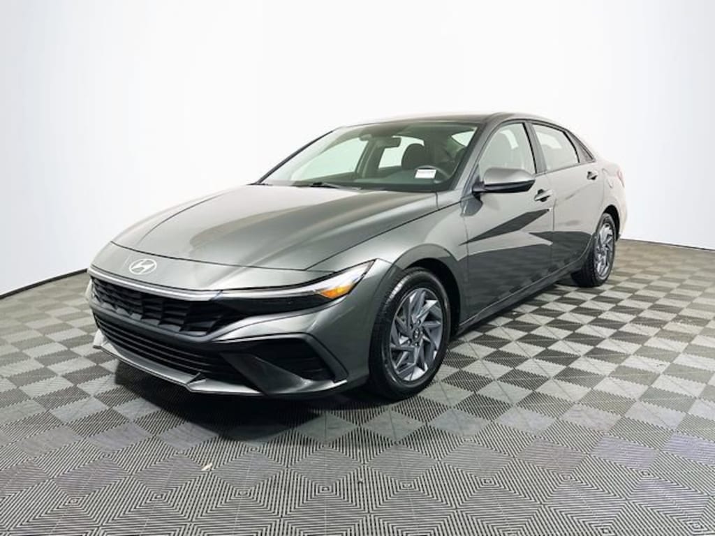 Used 2024 Hyundai Elantra SEL Sedan