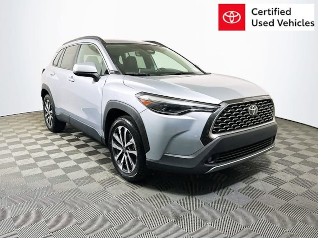 Used 2024 Toyota Corolla Cross XLE SUV