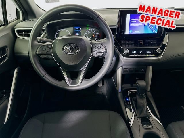2025 Toyota Corolla Cross SE - Photo 23