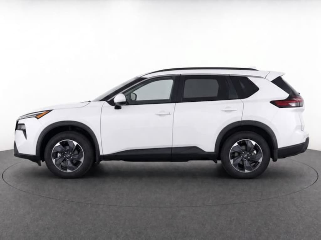 Used 2024 Nissan Rogue SV SUV
