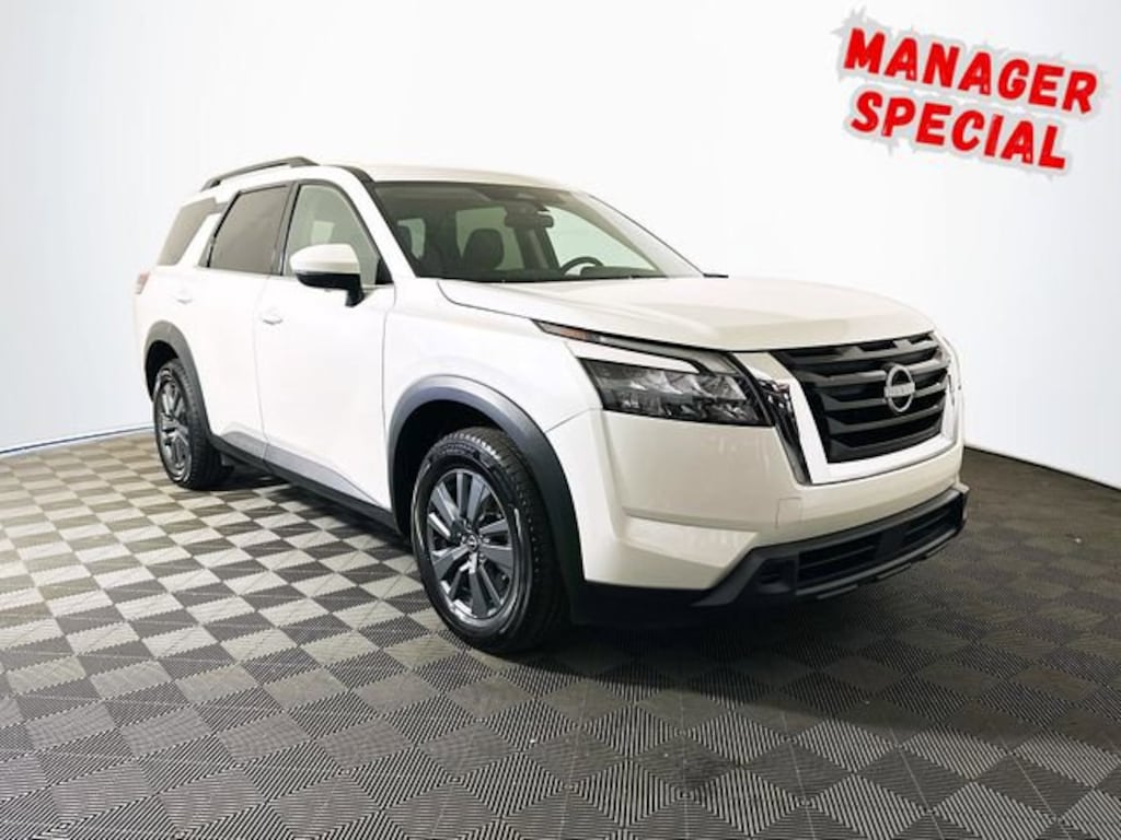 Used 2024 Nissan Pathfinder SV SUV