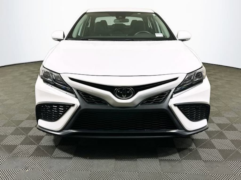 Used 2023 Toyota Camry SE Sedan