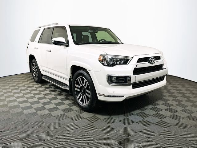 2016 Toyota 4Runner Limited's photo