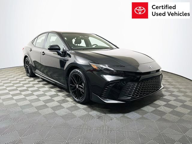 2025 Toyota Camry LE's photo