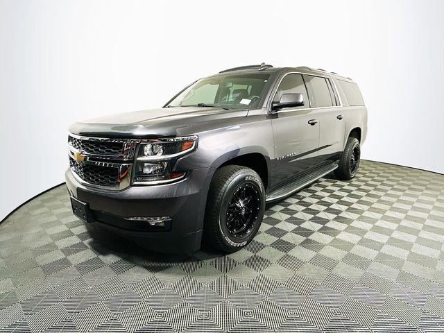 2015 Chevrolet Suburban 1500 LT photo 3