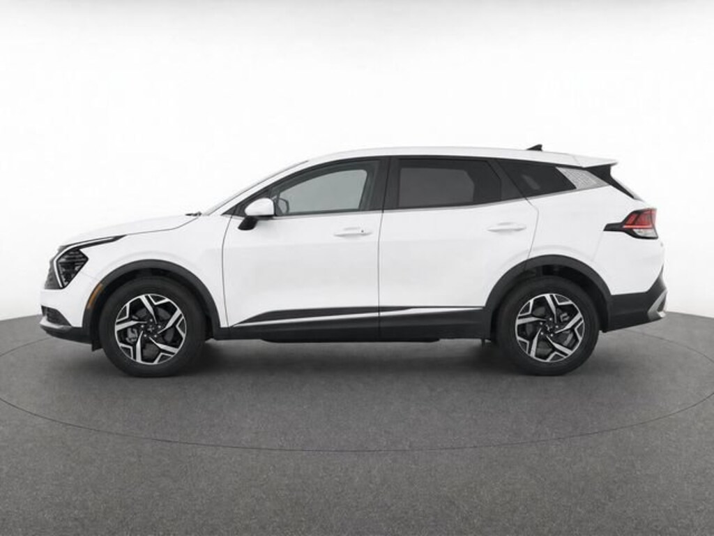 Used 2024 Kia Sportage LX SUV