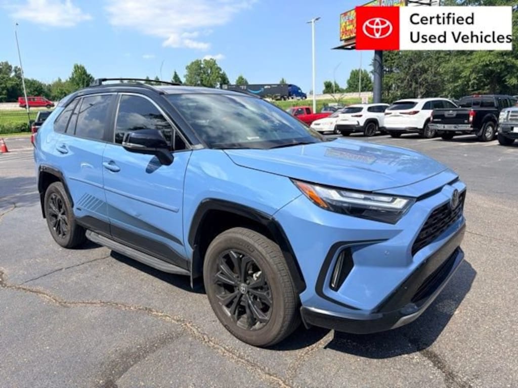 Used 2025 Toyota RAV4 XSE SUV