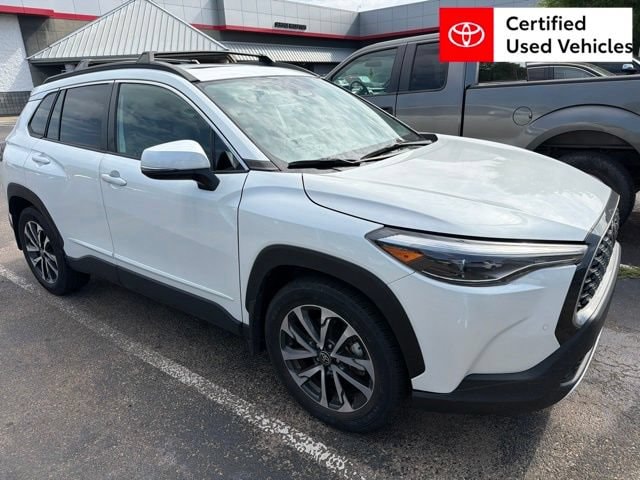 2023 Toyota Corolla Cross XLE FWD's photo