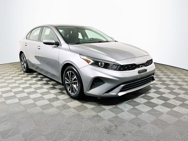 2024 Kia Forte LXS's photo
