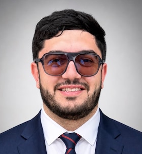 Staff member Gevorg G. from d5757e4f963e