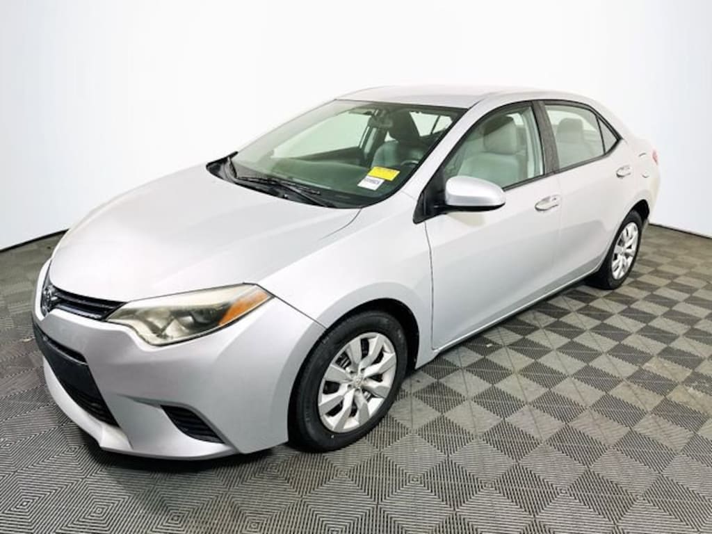 Used 2015 Toyota Corolla LE Sedan