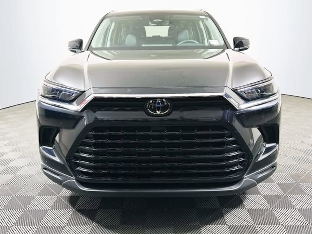 Used 2025 Toyota Grand Highlander XLE SUV