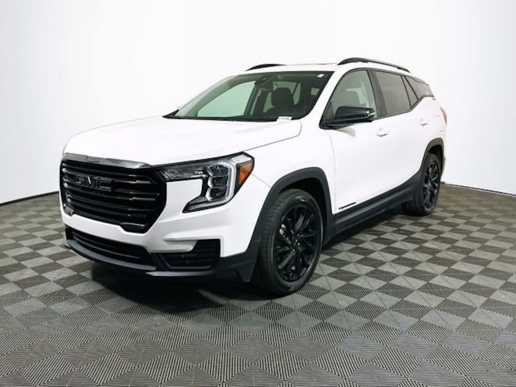 Used 2023 GMC Terrain SLE SUV