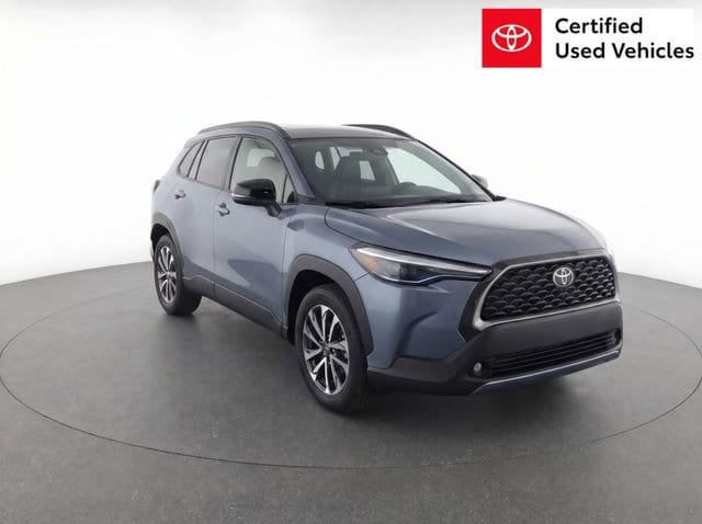 2025 Toyota Corolla Cross XLE FWD's photo