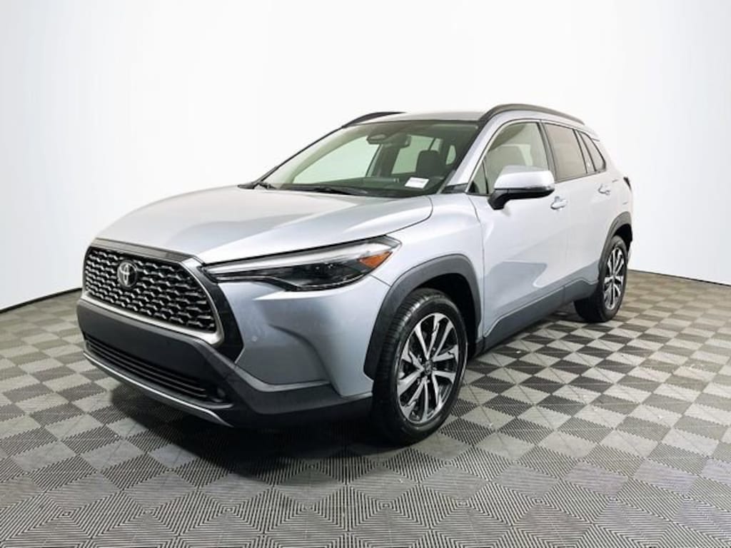Used 2024 Toyota Corolla Cross XLE SUV