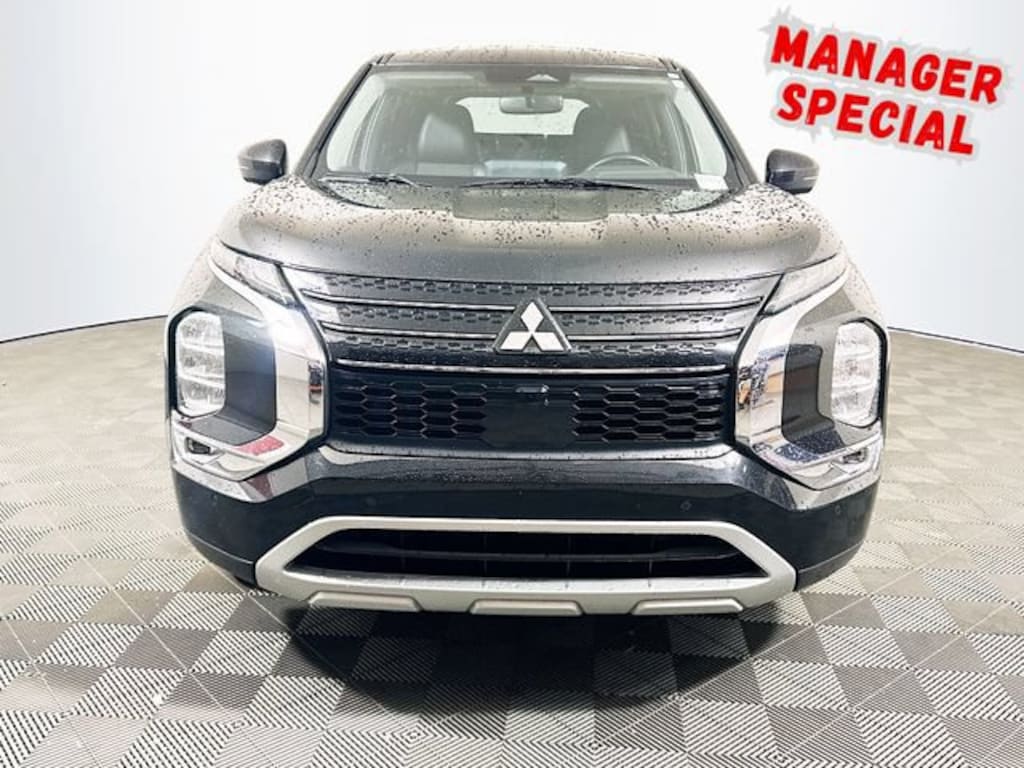 Used 2024 Mitsubishi Outlander SE SUV