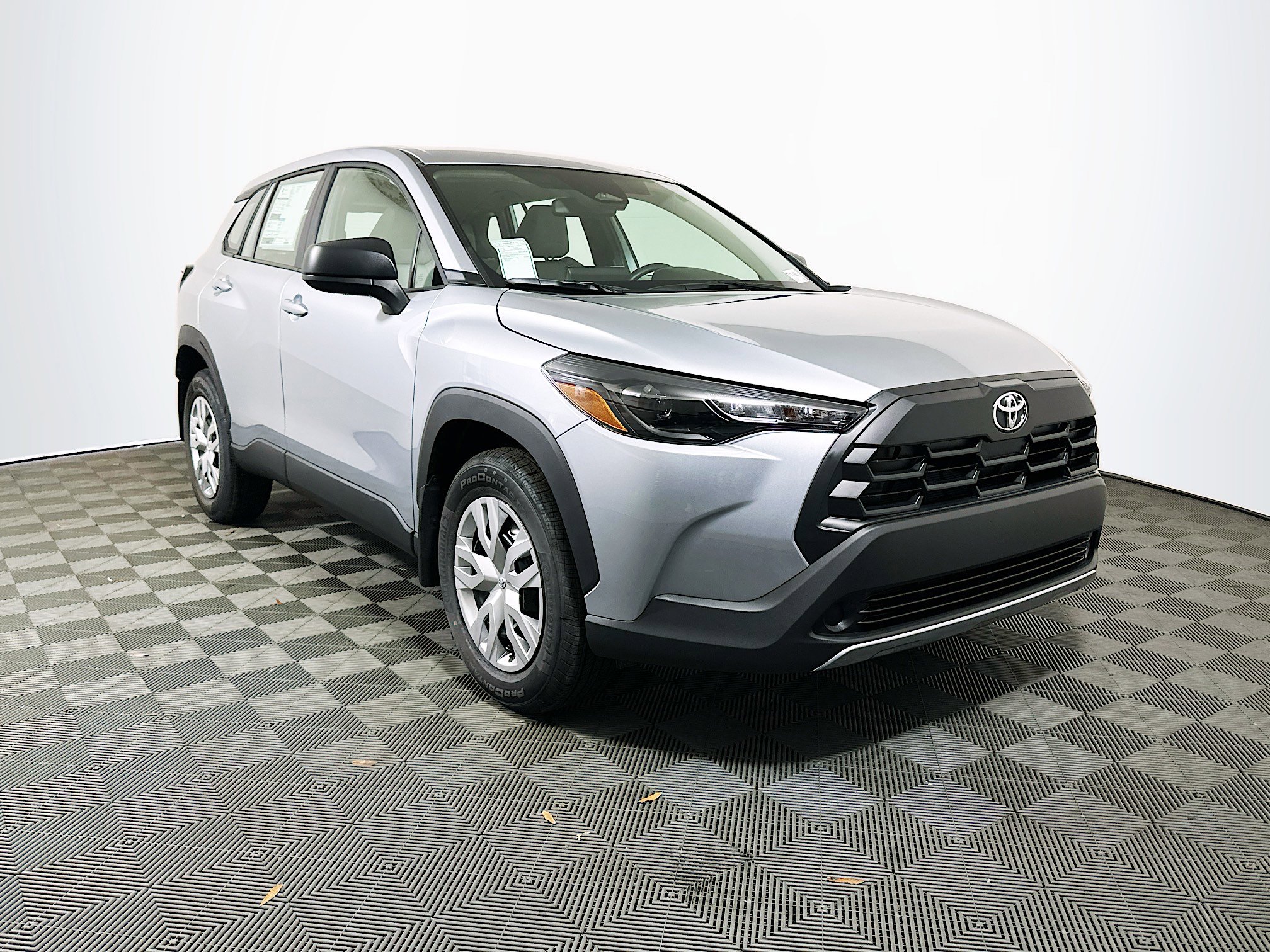 2026 Toyota Corolla Cross L's photo