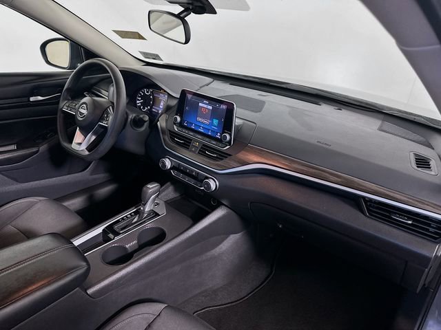 2025 Nissan Altima SV - Photo 27