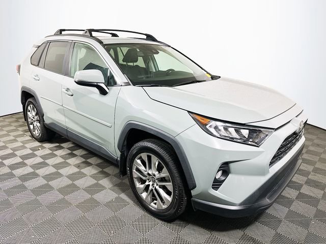 2021 Toyota RAV4 XLE Premium's photo