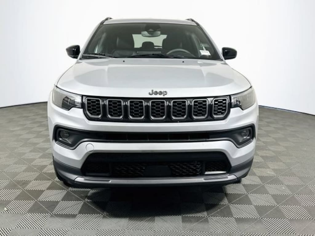 Used 2025 Jeep Compass Latitude SUV