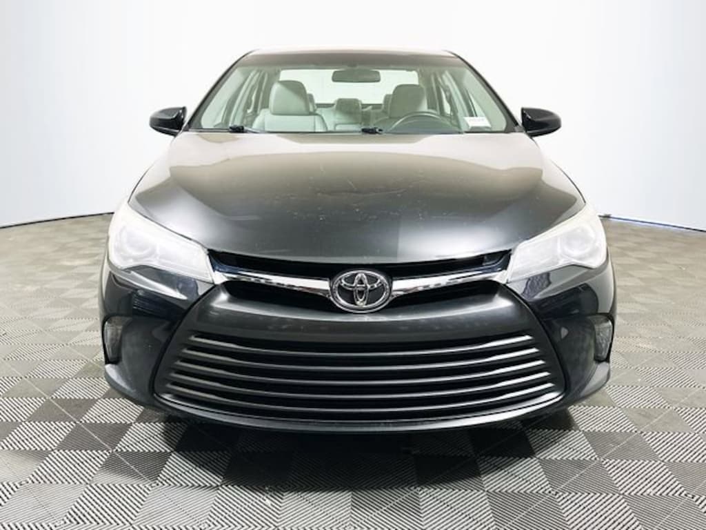 Used 2015 Toyota Camry XLE Sedan