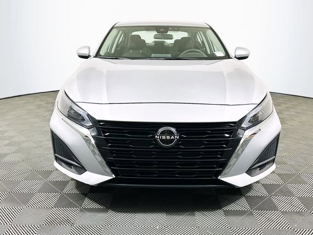 2023 Nissan Altima 2.5 SV photo 2
