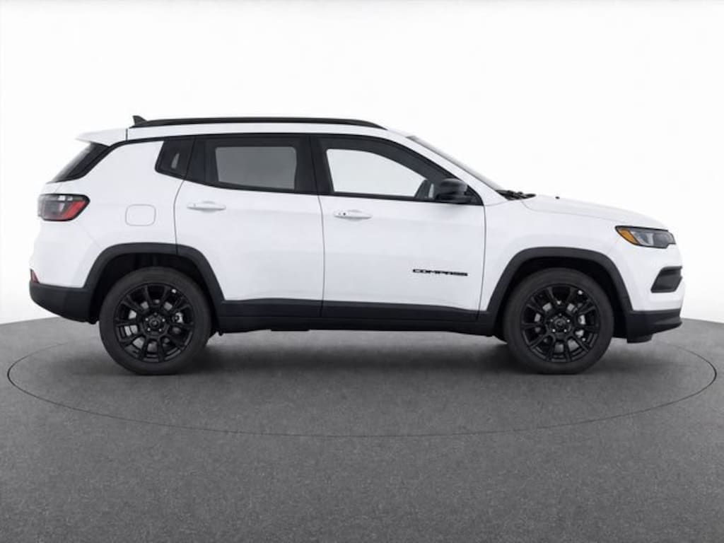 Used 2025 Jeep Compass Latitude SUV