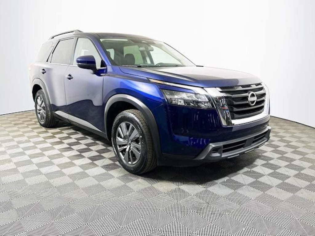 Used 2025 Nissan Pathfinder SV SUV