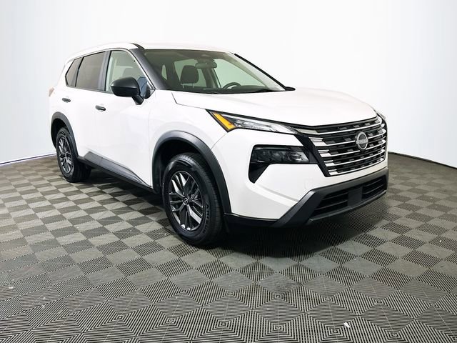2024 Nissan Rogue S FWD's photo