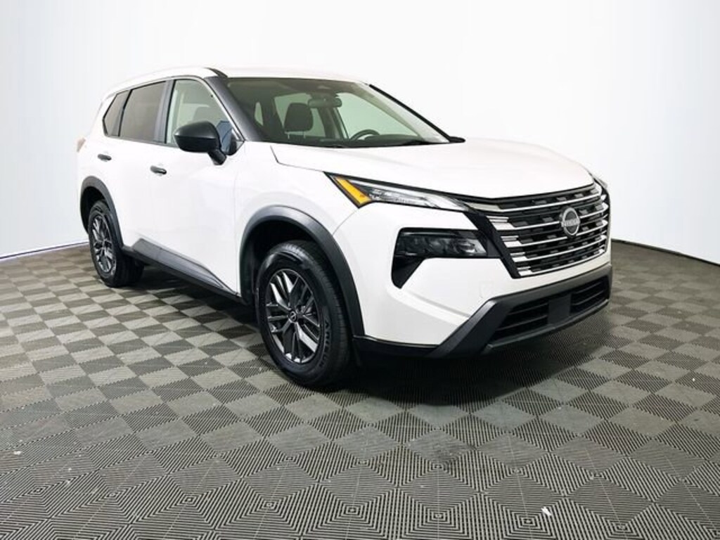 Used 2024 Nissan Rogue S SUV