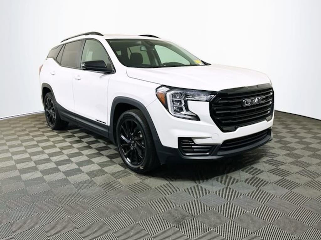 Used 2023 GMC Terrain SLE SUV
