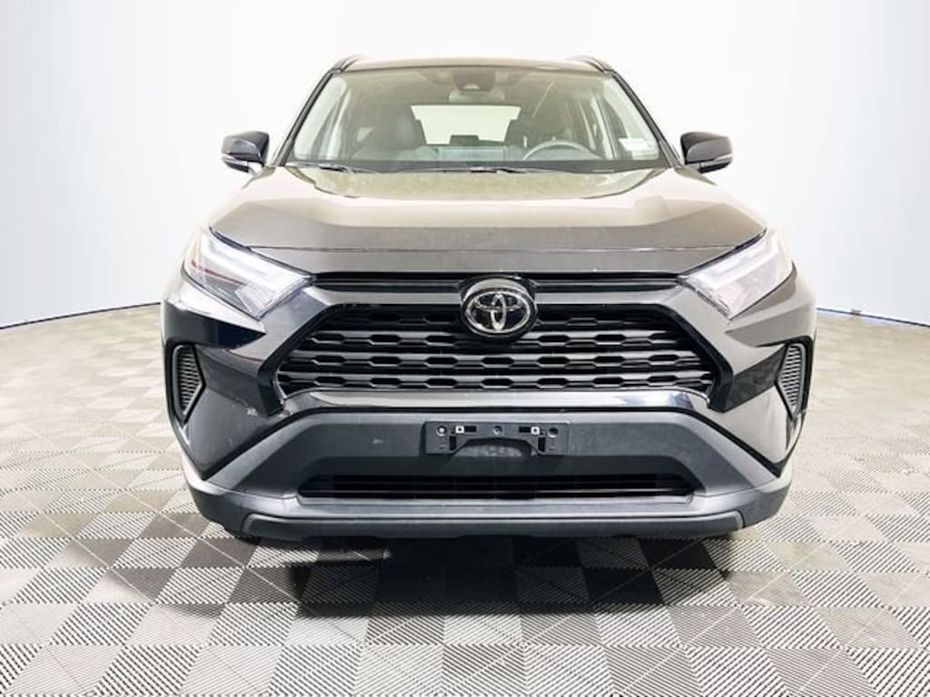 Used 2025 Toyota RAV4 XLE SUV